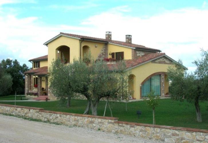 B&B La Casa Fra Gli Olivi Marsciano Exterior photo