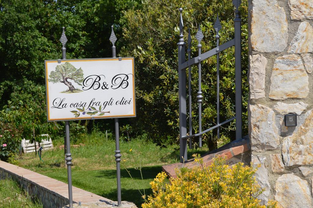 B&B La Casa Fra Gli Olivi Marsciano Exterior photo