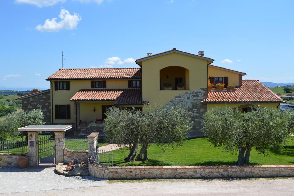 B&B La Casa Fra Gli Olivi Marsciano Exterior photo